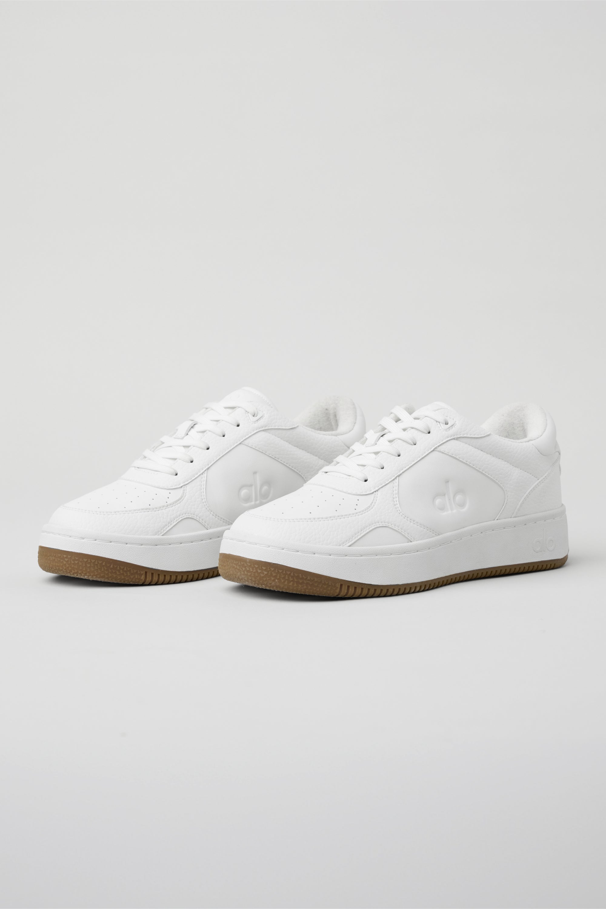 ALO Recovery Mode Sneaker - Natural White/Gum