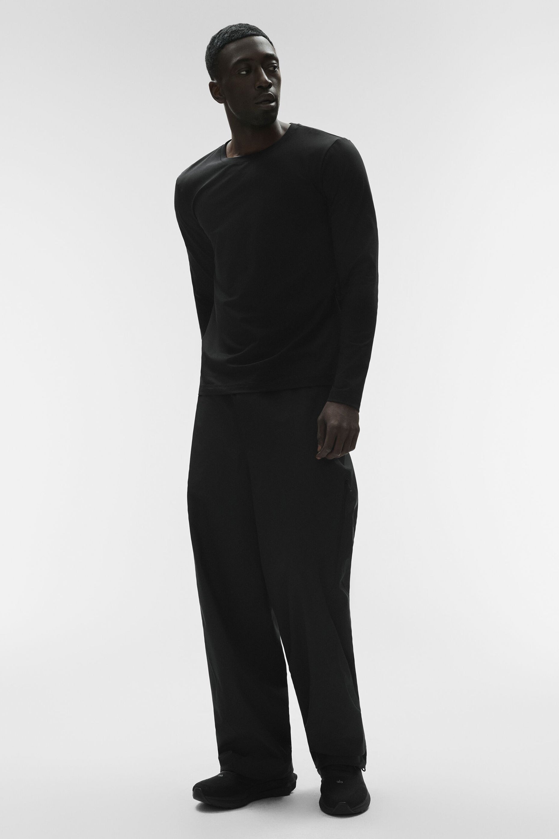 Conquer Reform Crewneck Long Sleeve - Black