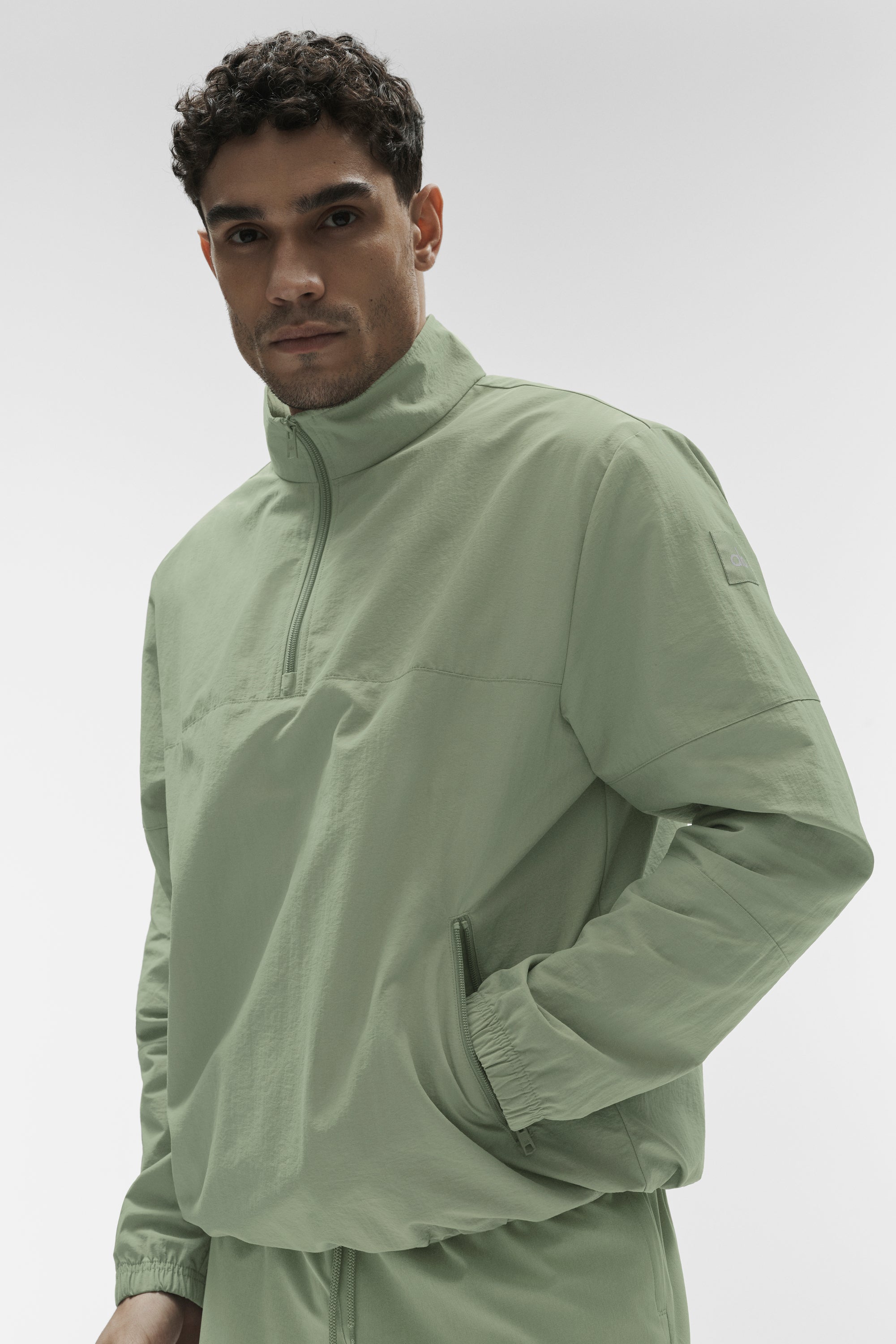 Light Weight Takeaway Track Pullover - Dune Grass