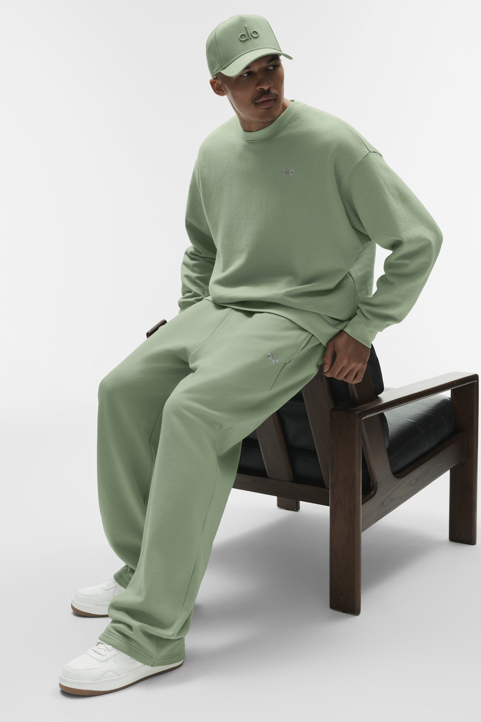 Accolade Crew Neck Pullover - Dune Grass