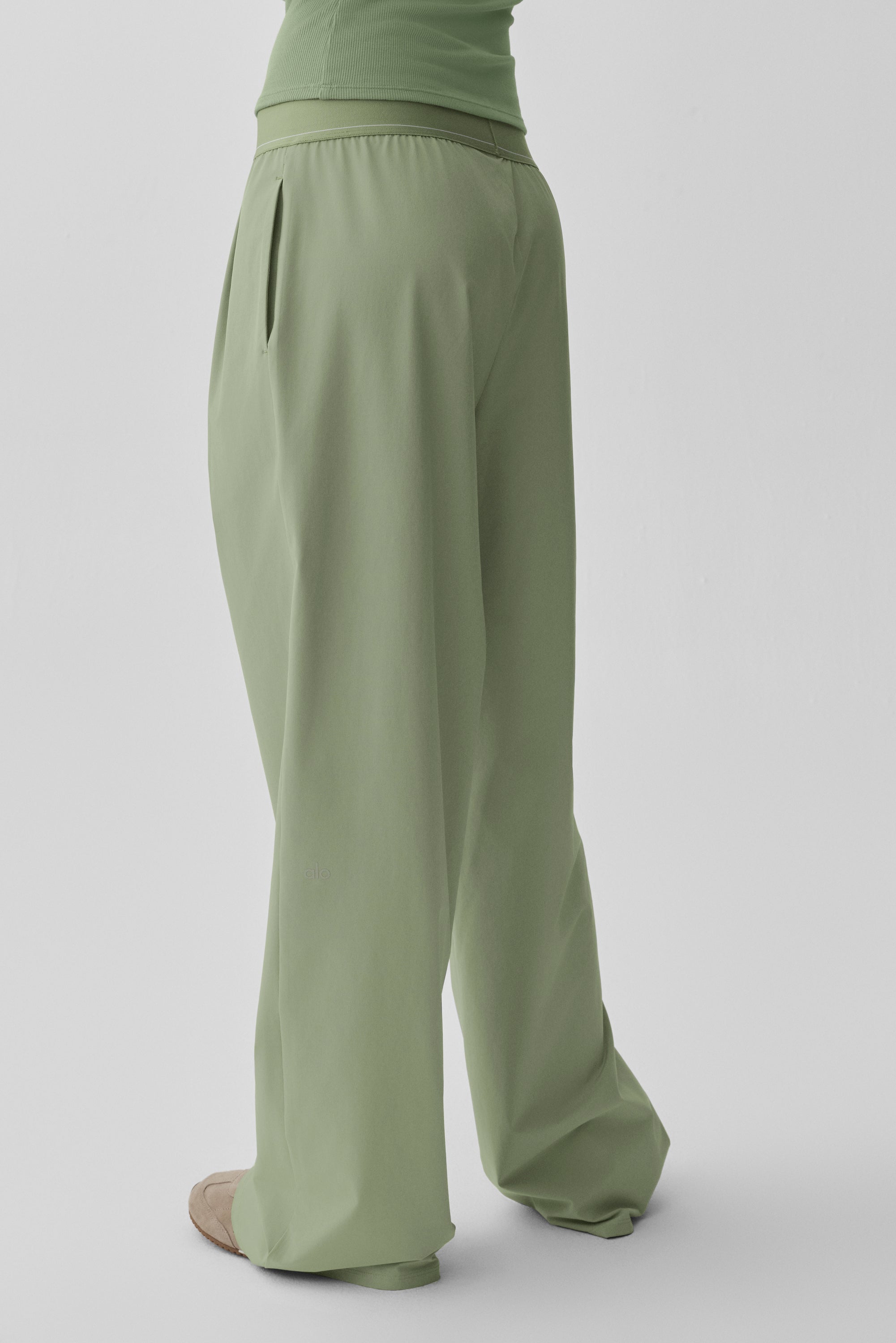 Suit Up Trouser (Long) - Dune Grass