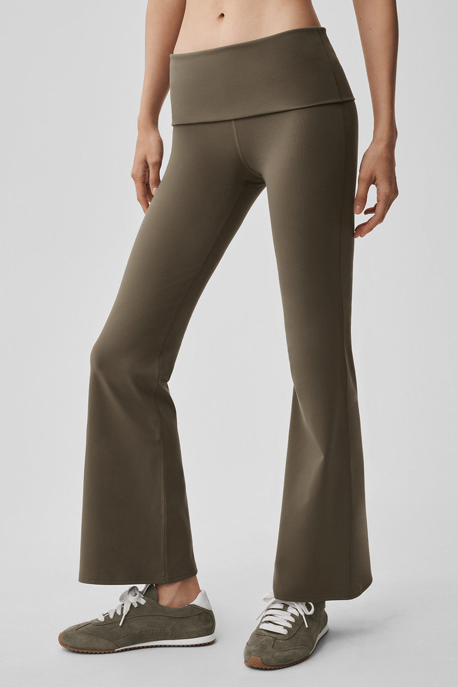 ALO Softsculpt Foldover Flare Legging (Short) - Olive Tree